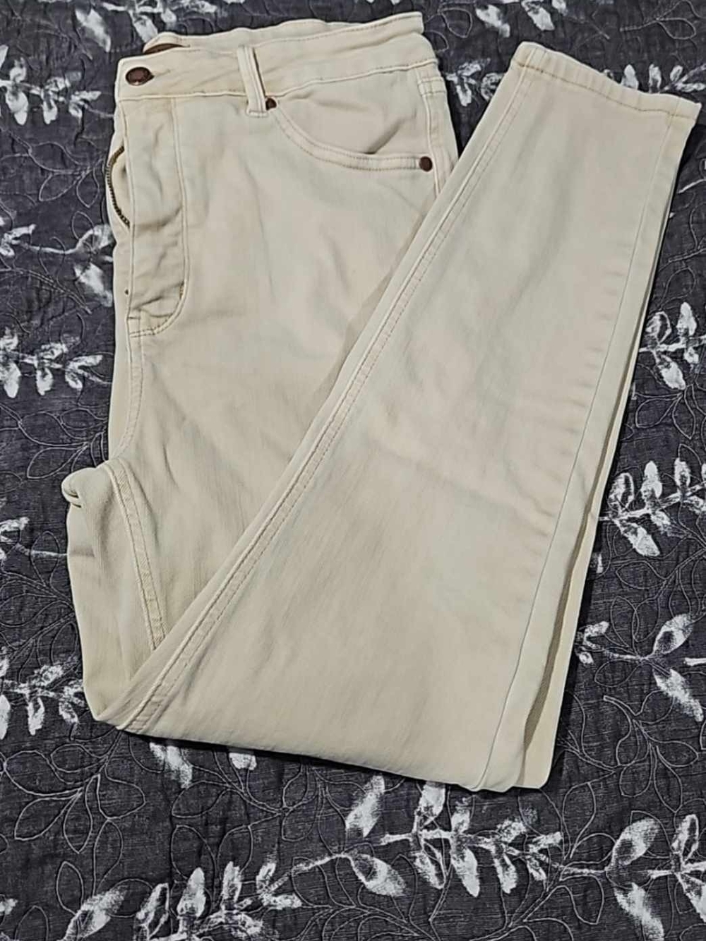 Judy Blue Skinny Jeans in Cream